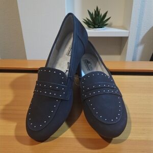 CLIFFS White Mountain Black Studded Flats